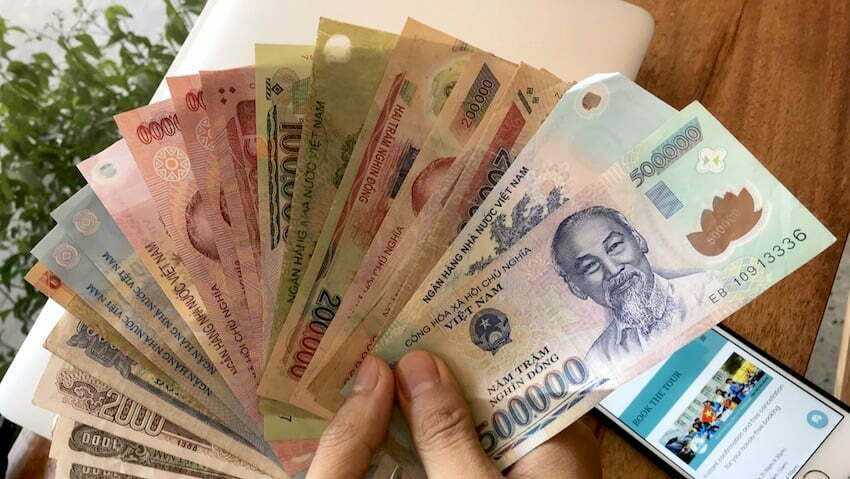 Vietnam currency information