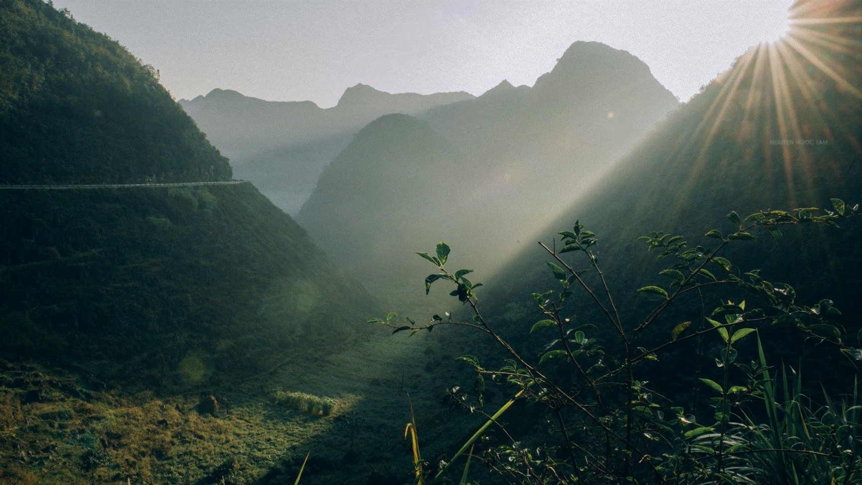 A JOURNEY OF HAPPINESS - HA GIANG