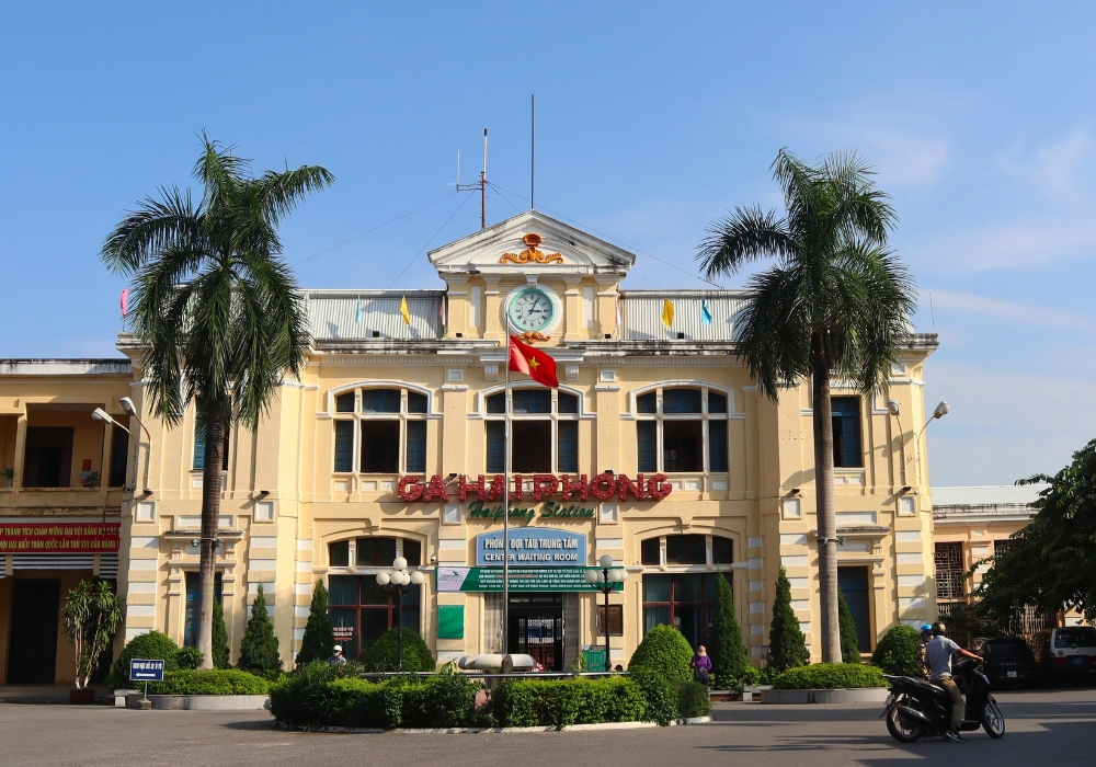 Hai Phong Station Becomes a Tourist Attraction