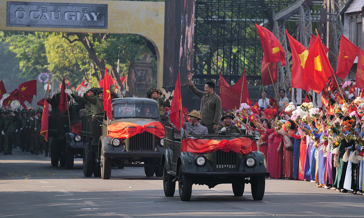 Commemorating 70 Years of Hanoi's Liberation: 1954-2024