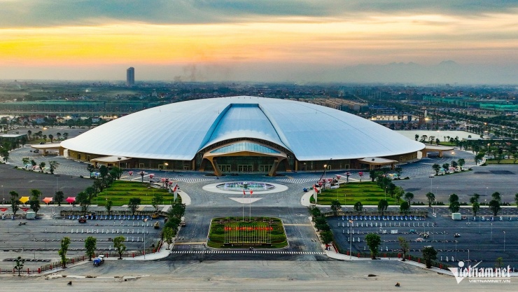 Vietnam Opens National Exhibition and Convention Center 