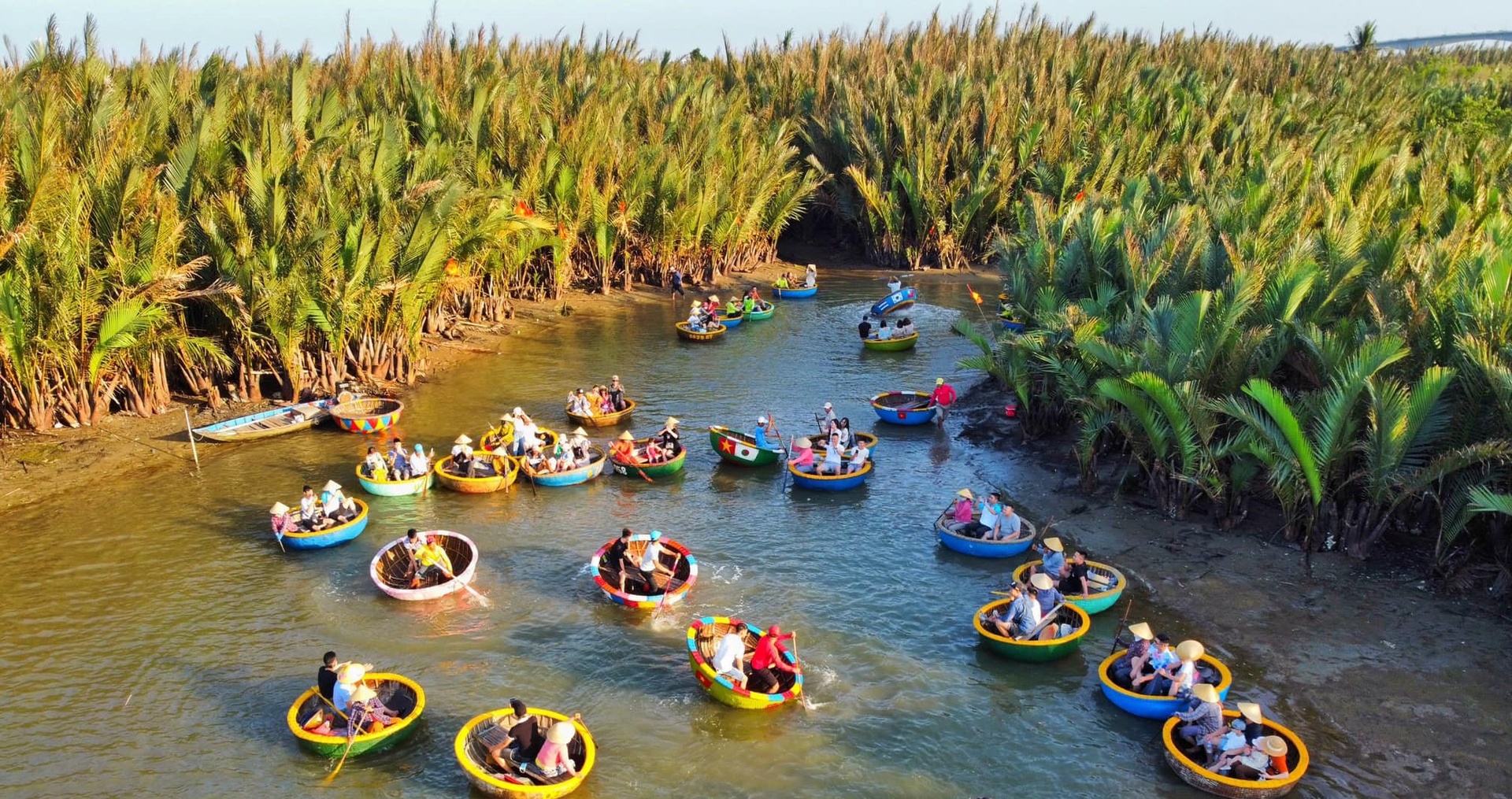 Global Spotlight: Cẩm Thanh Village Shines with International Recognition
