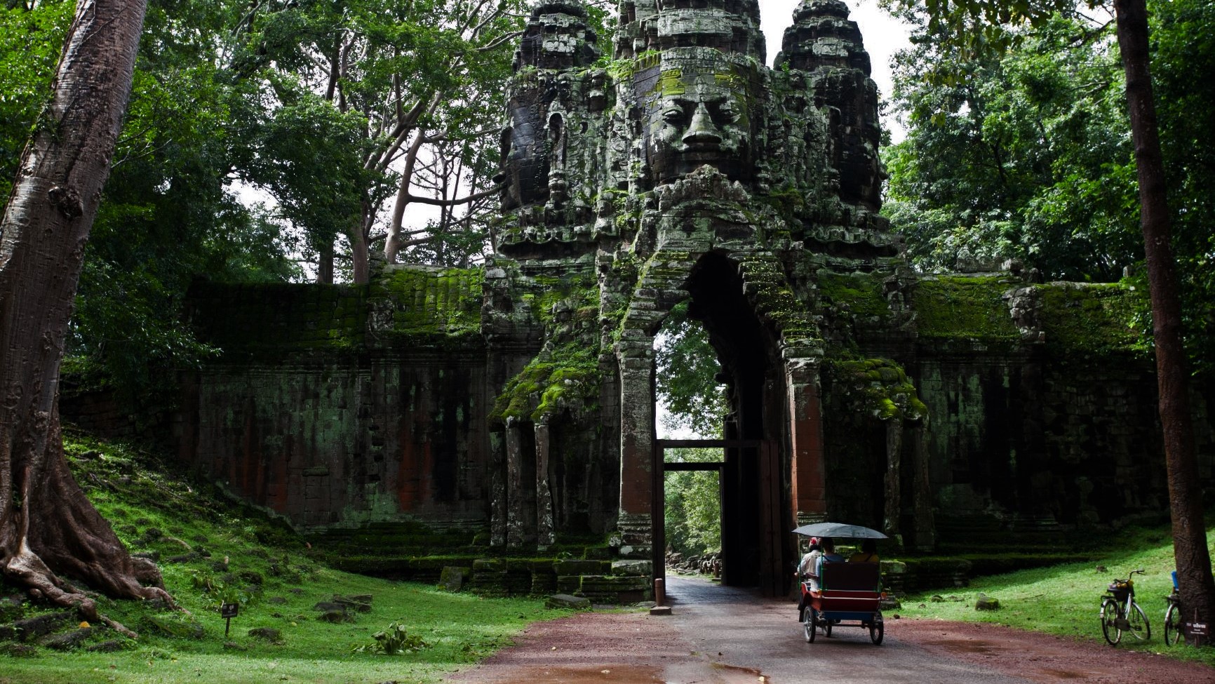 MYSTICAL TEMPLES THE ANGKOR